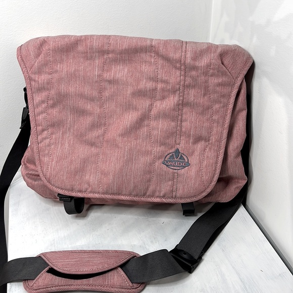 Vaude Messenger/Laptop Bag - Picture 1 of 9